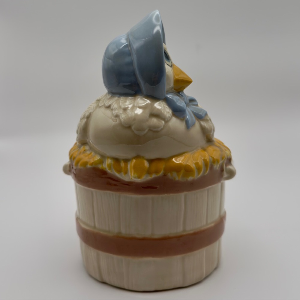 Kimple Ceramic Nesting Hen Chicken Planter W/ Blue Bonnet & Bow on Bushel Basket - Picture 2 of 10